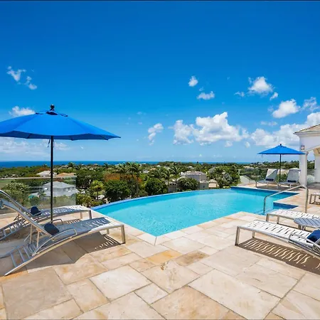 Exclusive 4 Bedroom Villa Sleeps 8 Persons